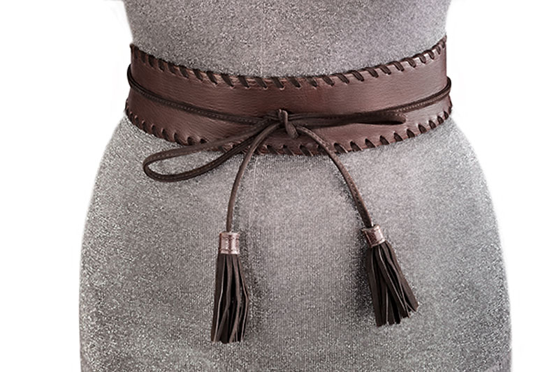 Dark brown women's dress belt, matching pumps and bags. Made to measure. Rear view - Florence KOOIJMAN